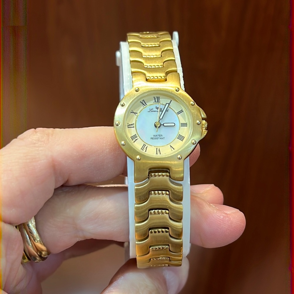Lucien Piccard New Mother of pearl Watch